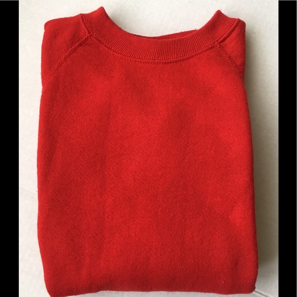 Red sweatshirt crew neck boys sweatshirt 4/$18 Boy's Red sweatshirt boys 8-11 - Picture 2 of 3